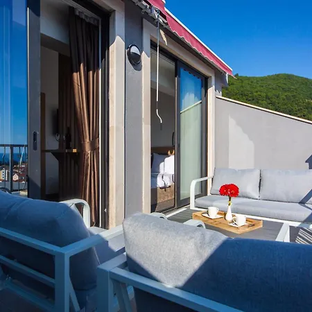 Отель Rooftop & 4*